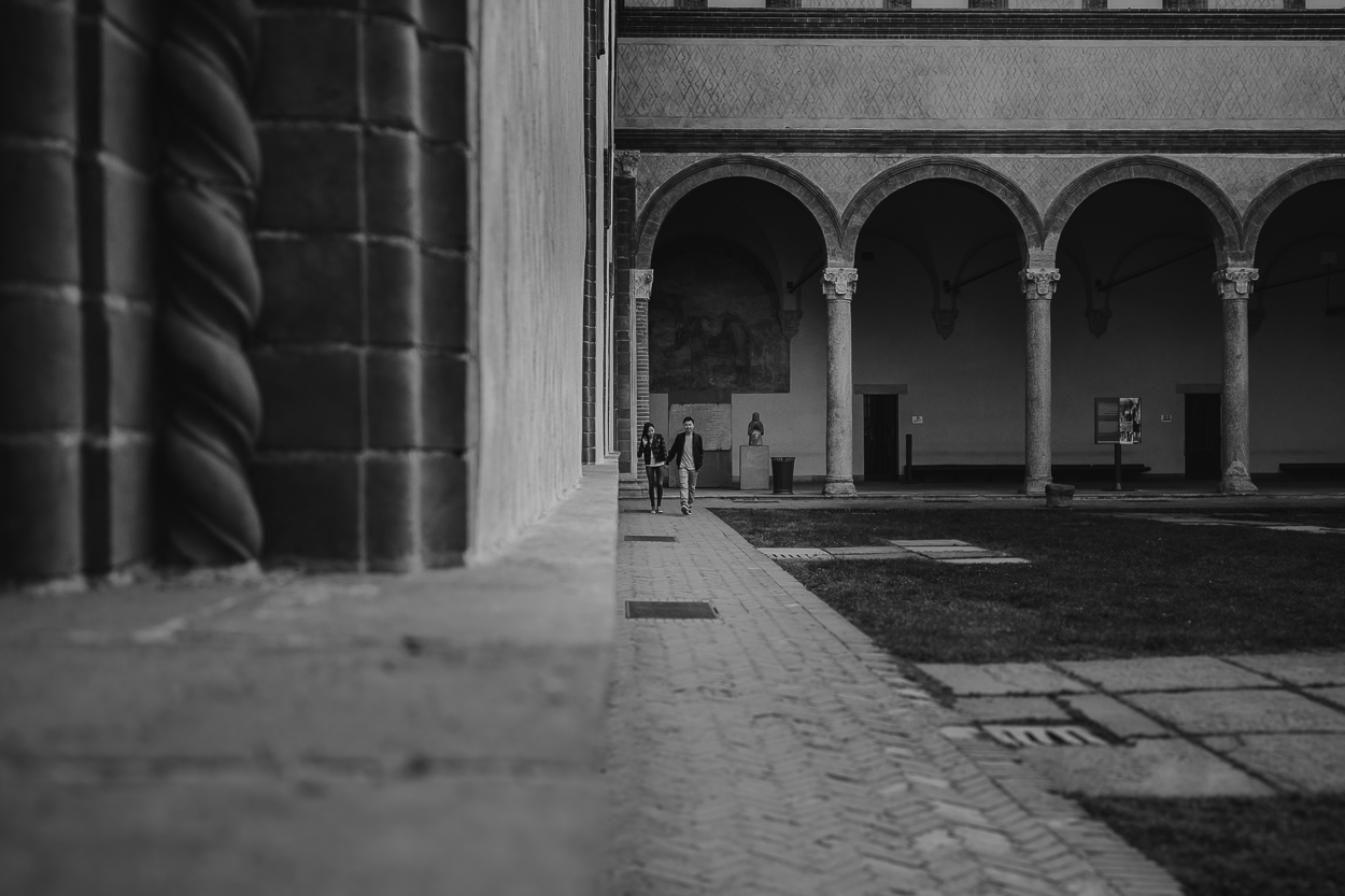 Engagement photo in Milan