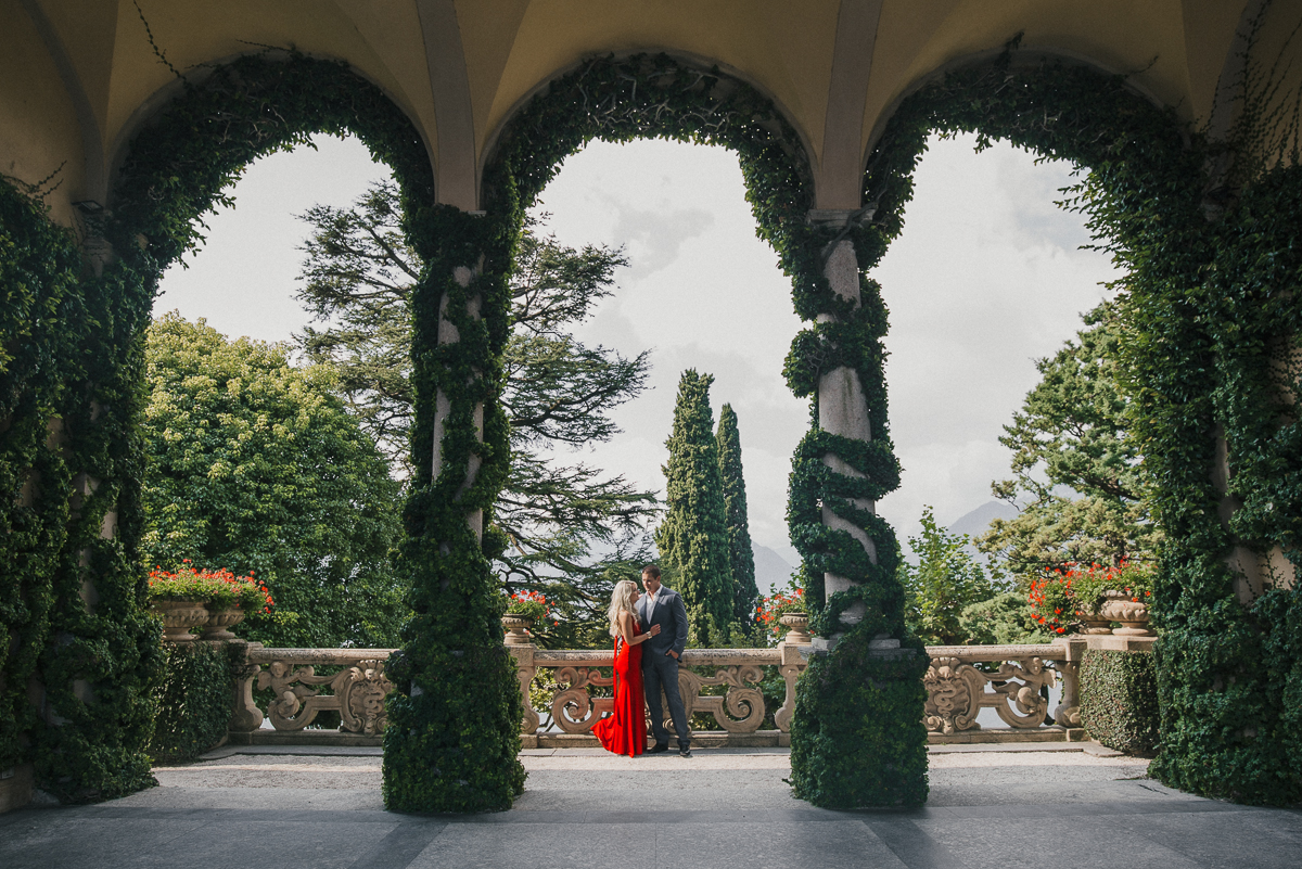 Engagement_couple_Lake_Como