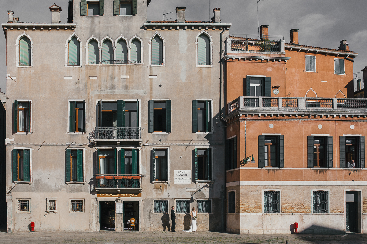 Intimate wedding in venice