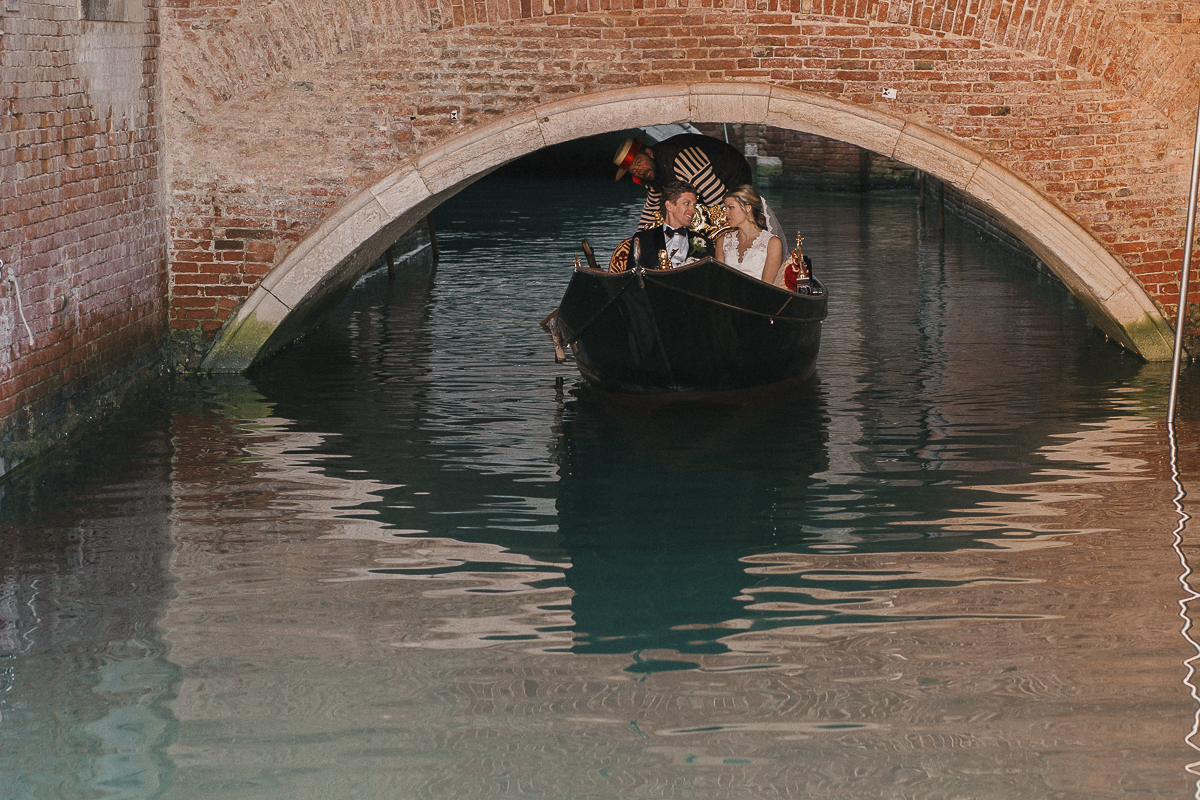 Intimate wedding in venice