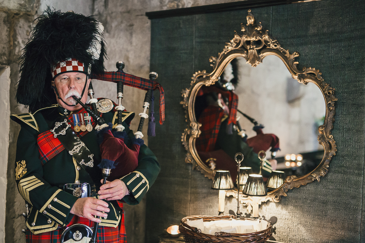 wedding in scotland - Borthwick Castle