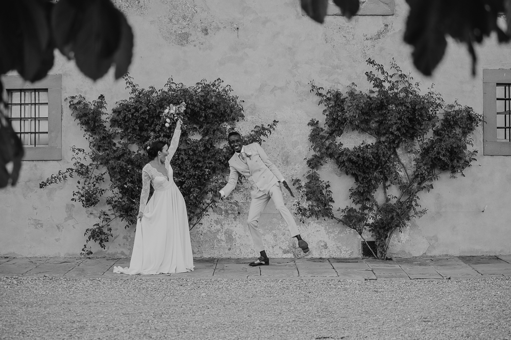 wedding photographer tuscany italy bride groom