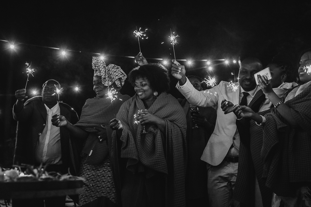 wedding photographer tuscany italy guests