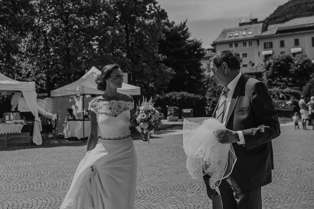 lake como wedding photographer varenna