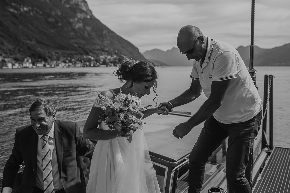 lake como wedding photographer varenna