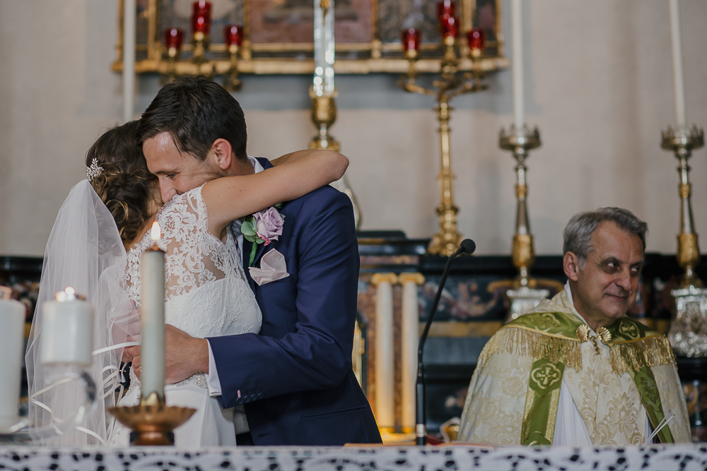 lake como wedding photographer varenna