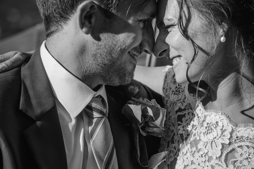 lake como wedding photographer boat