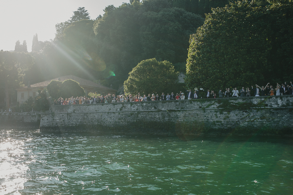 lake como wedding photographer boat